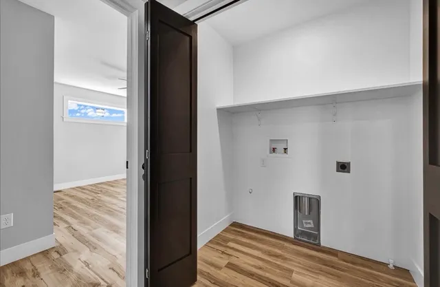 $284,900 | 210 South Oak Street, El Paso, IL 61738