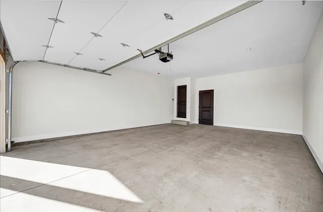 $284,900 | 210 South Oak Street, El Paso, IL 61738