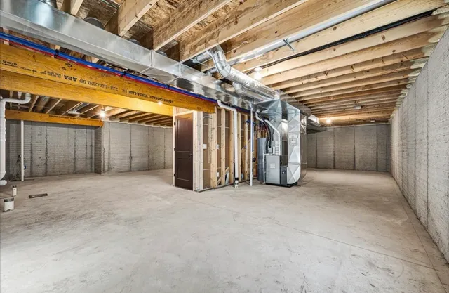 $284,900 | 210 South Oak Street, El Paso, IL 61738