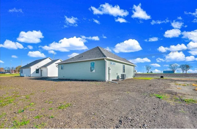 $284,900 | 210 South Oak Street, El Paso, IL 61738