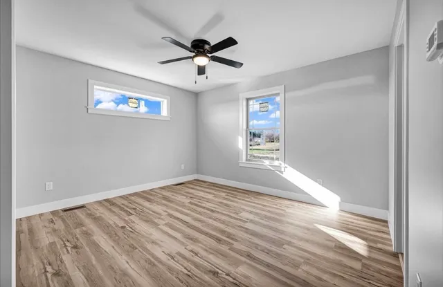 $284,900 | 210 South Oak Street, El Paso, IL 61738