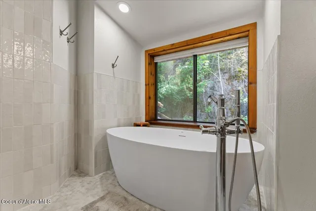 $2,650,000 | 400 South Ohana Beach Drive, Coeur D'Alene, ID 83814