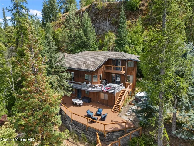 $2,650,000 | 400 South Ohana Beach Drive, Coeur D'Alene, ID 83814