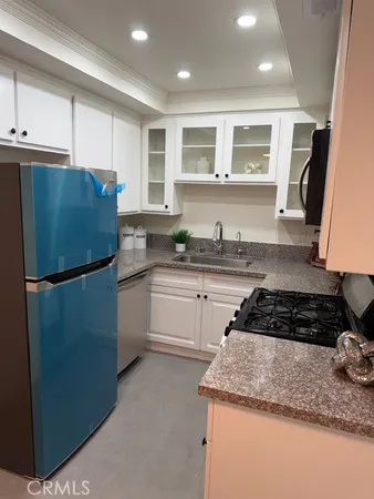 $549,999 | 408 Burchett Street, Unit 5, Glendale, CA 91203