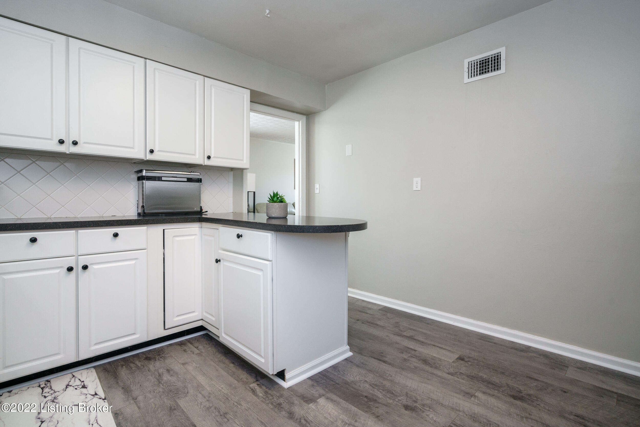 809 Echo Bridge Road Louisville, KY 40243 - Photo 22 of 46 809 Echo Bridge Road-22