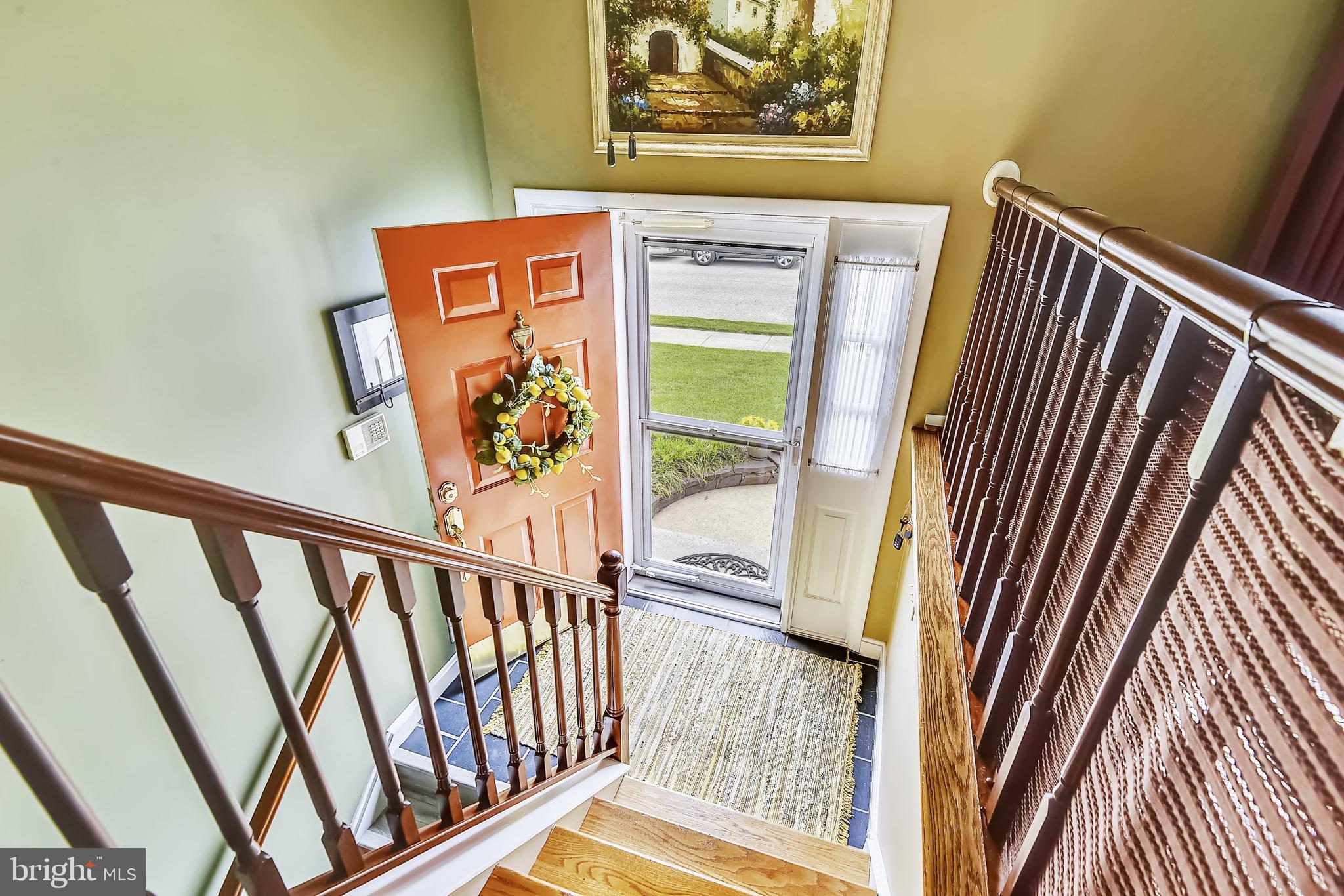 418 Rockway Road Baltimore, MD 21228 - Photo 8 of 48 Foyer