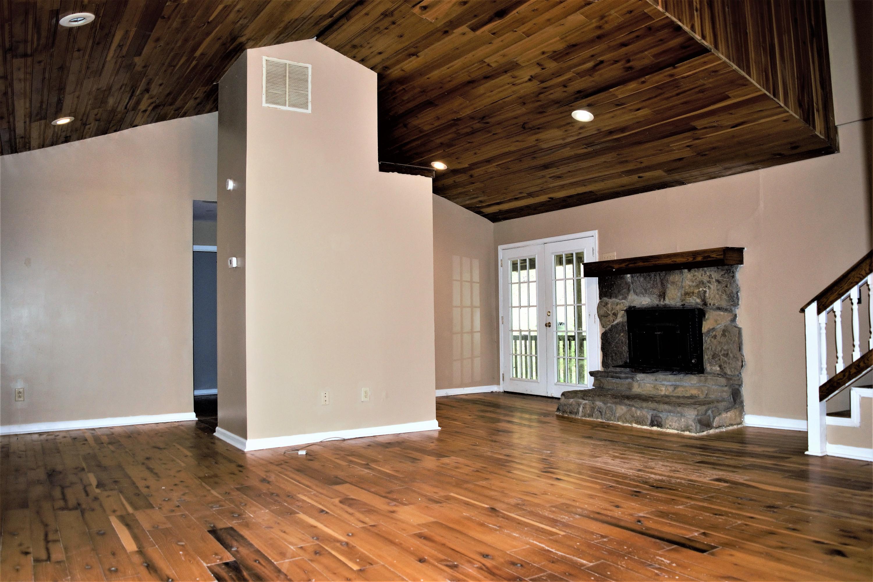 778 Rock Fork Road Morehead, KY 40351 - Photo 7 of 25 living room4