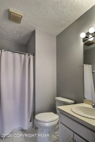 $429,800 | 641 Long Mountain Road, Effort, PA 18330