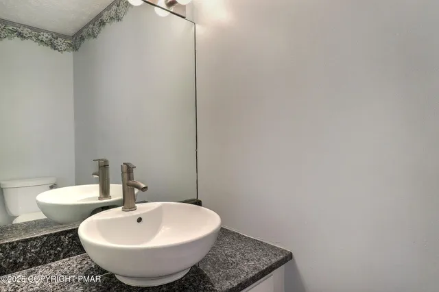 $429,800 | 641 Long Mountain Road, Effort, PA 18330