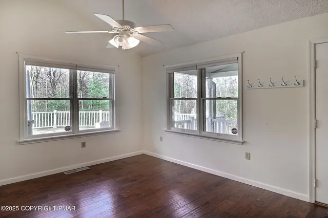 $429,800 | 641 Long Mountain Road, Effort, PA 18330