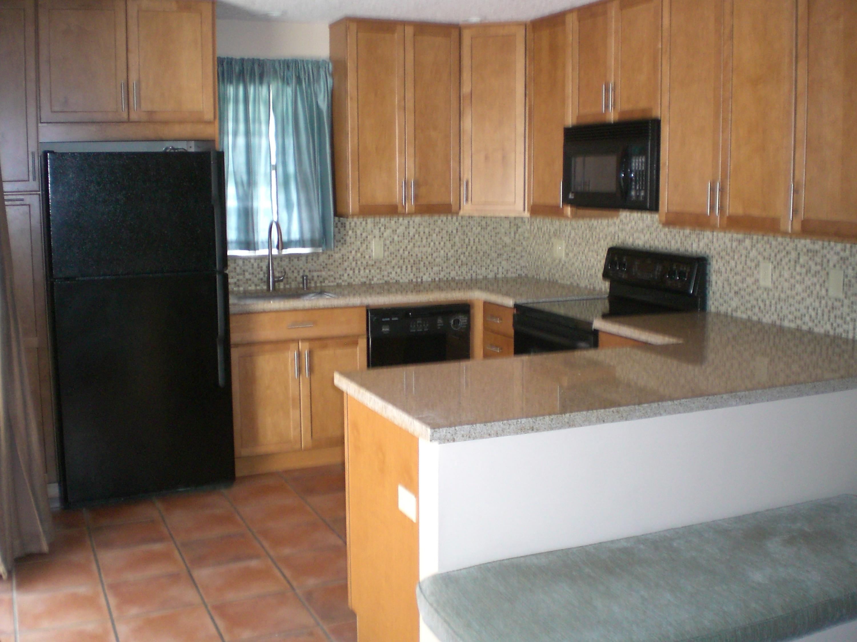 7571 Courtyard Run West, Unit 610 Boca Raton, FL 33433 - Photo 3 of 15 Kitchen