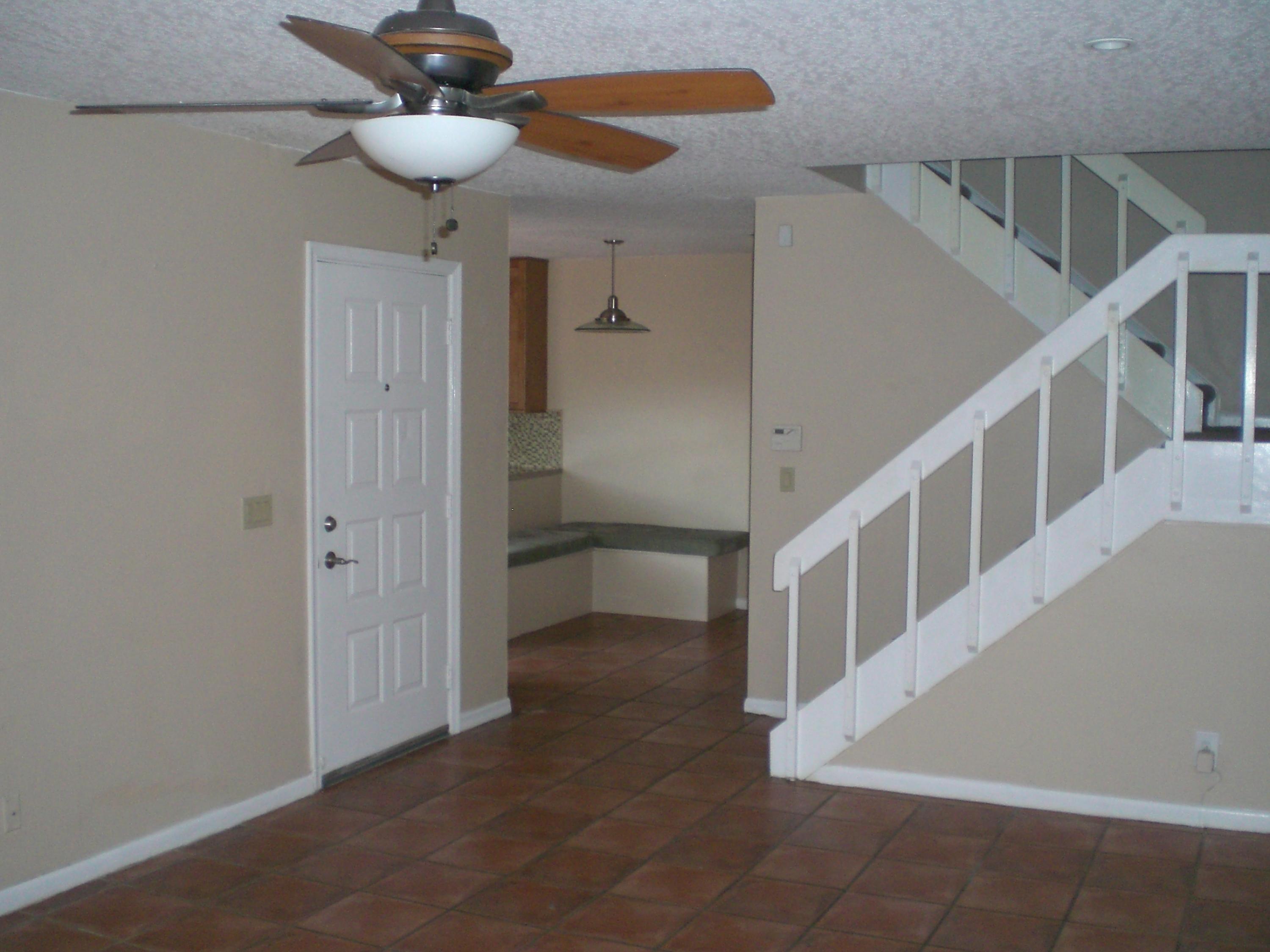 7571 Courtyard Run West, Unit 610 Boca Raton, FL 33433 - Photo 6 of 15 Living Room