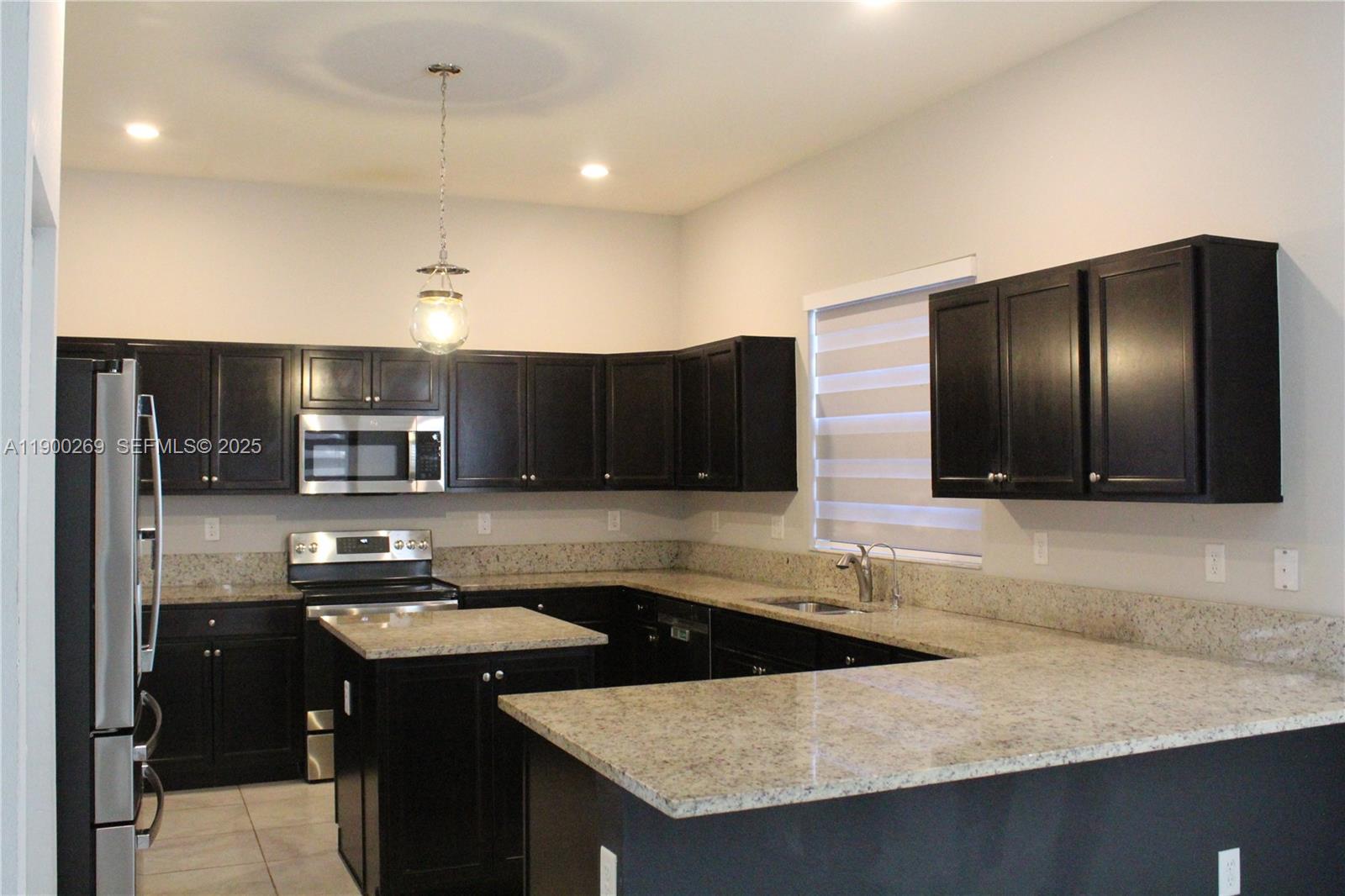 25096 Southwest 118th Avenue, Unit 25096 Homestead, FL 33032 - Photo 5 of 78