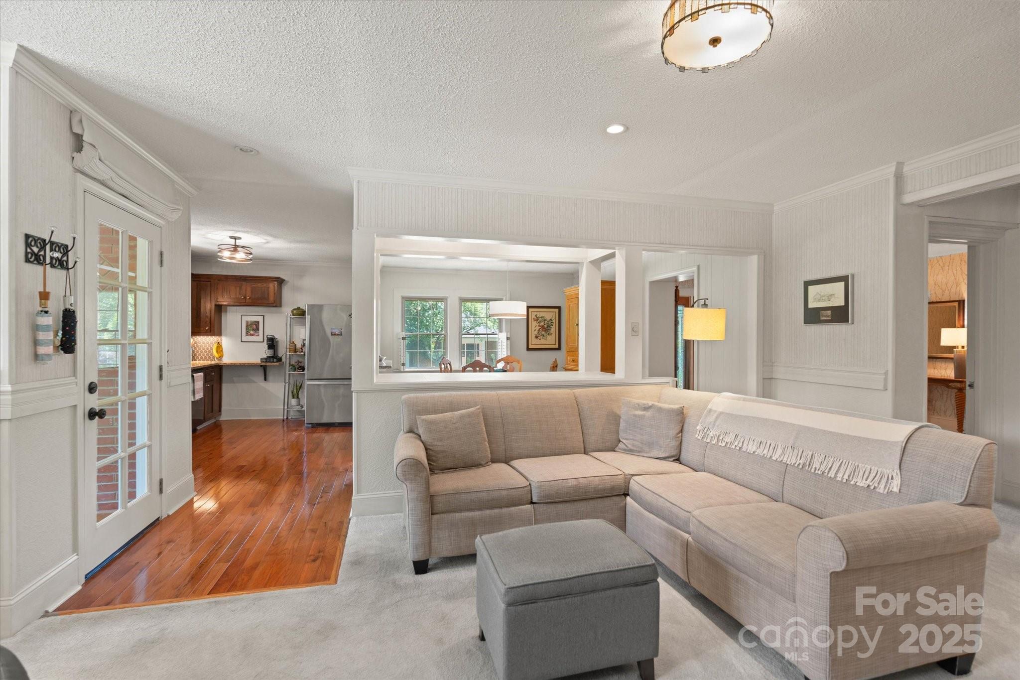 747 9th Street Northwest Hickory, NC 28601 - Photo 11 of 46