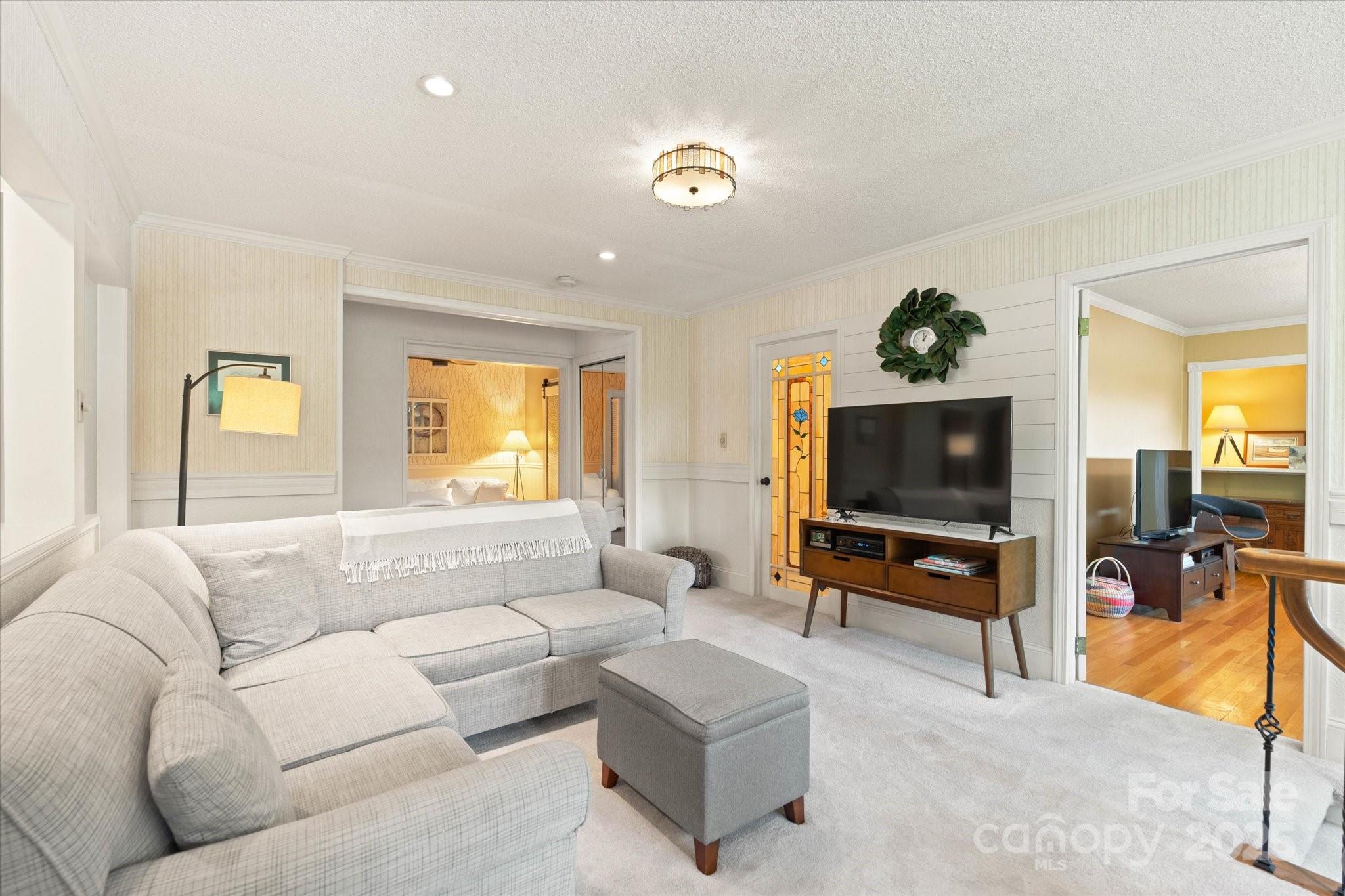 747 9th Street Northwest Hickory, NC 28601 - Photo 12 of 46