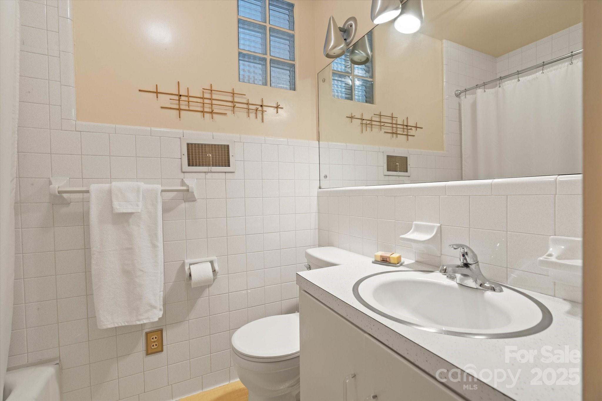 747 9th Street Northwest Hickory, NC 28601 - Photo 27 of 46