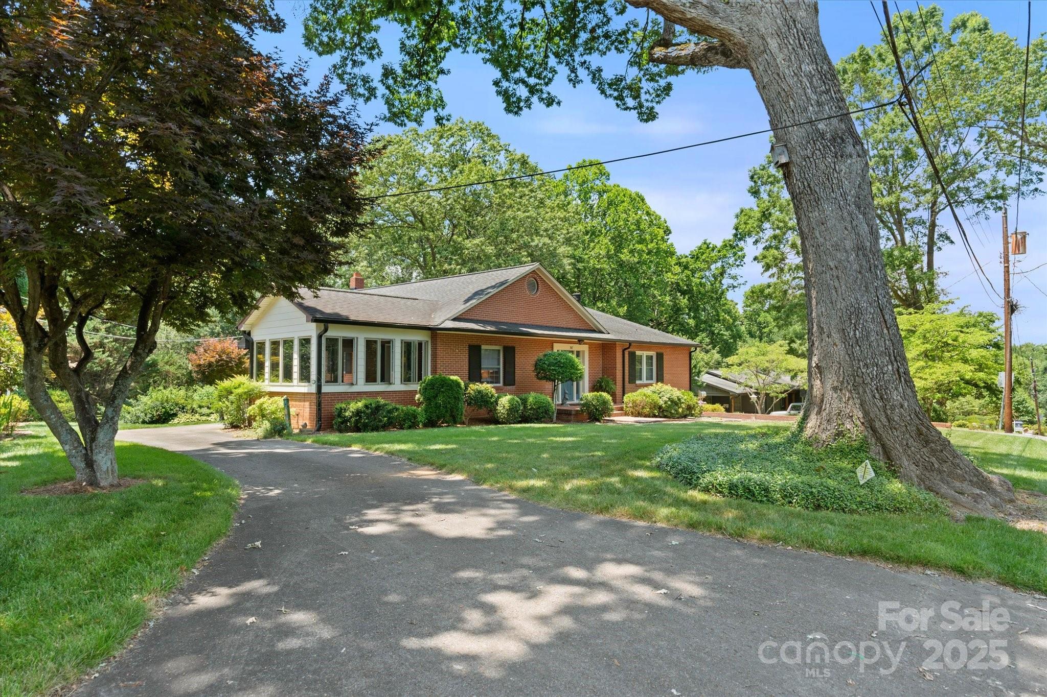 747 9th Street Northwest Hickory, NC 28601 - Photo 46 of 46