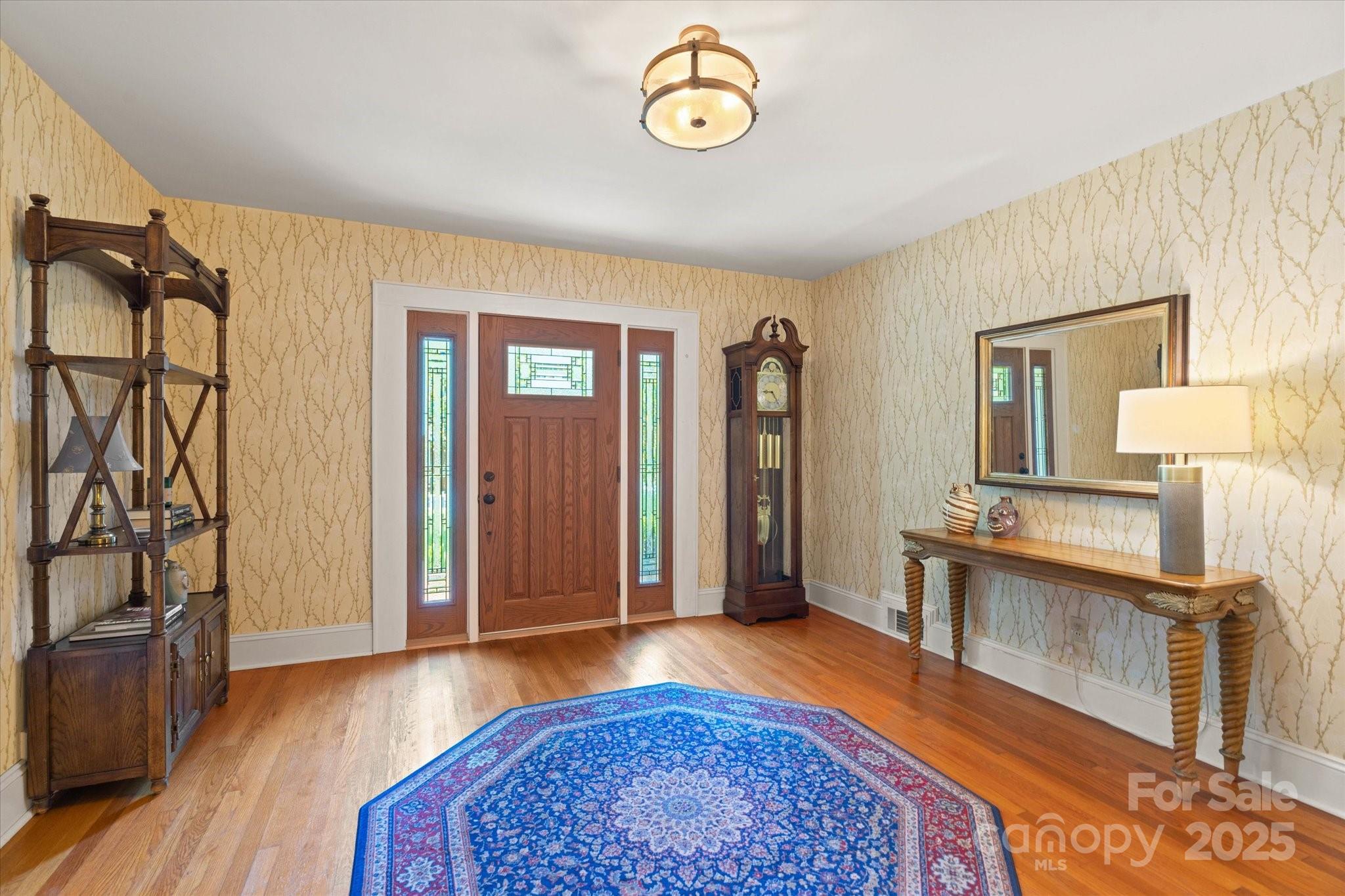747 9th Street Northwest Hickory, NC 28601 - Photo 5 of 46