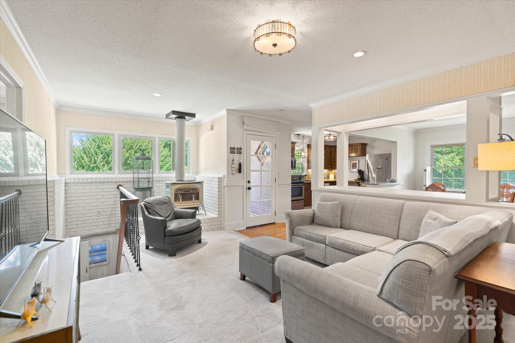 747 9th Street Northwest Hickory, NC 28601 - Photo 10 of 46
