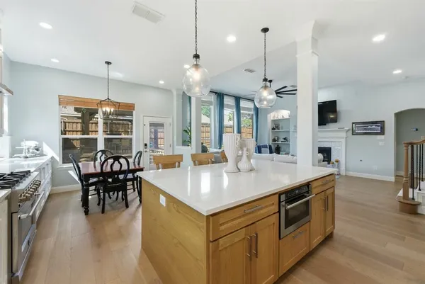 $1,100,000 | 965 Fall Creek, Grapevine, TX 76051