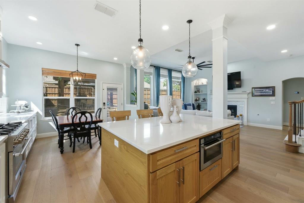 965 Fall Creek Grapevine, TX 76051 - Photo 12 of 40