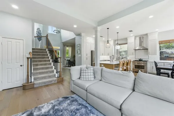 $1,100,000 | 965 Fall Creek, Grapevine, TX 76051