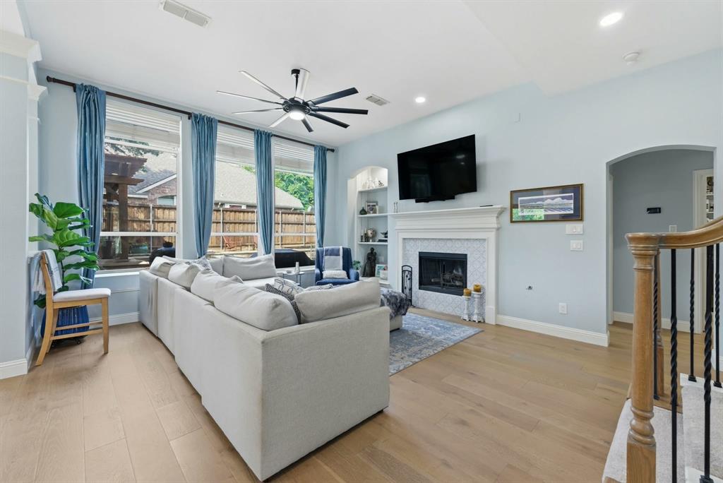 965 Fall Creek Grapevine, TX 76051 - Photo 8 of 40