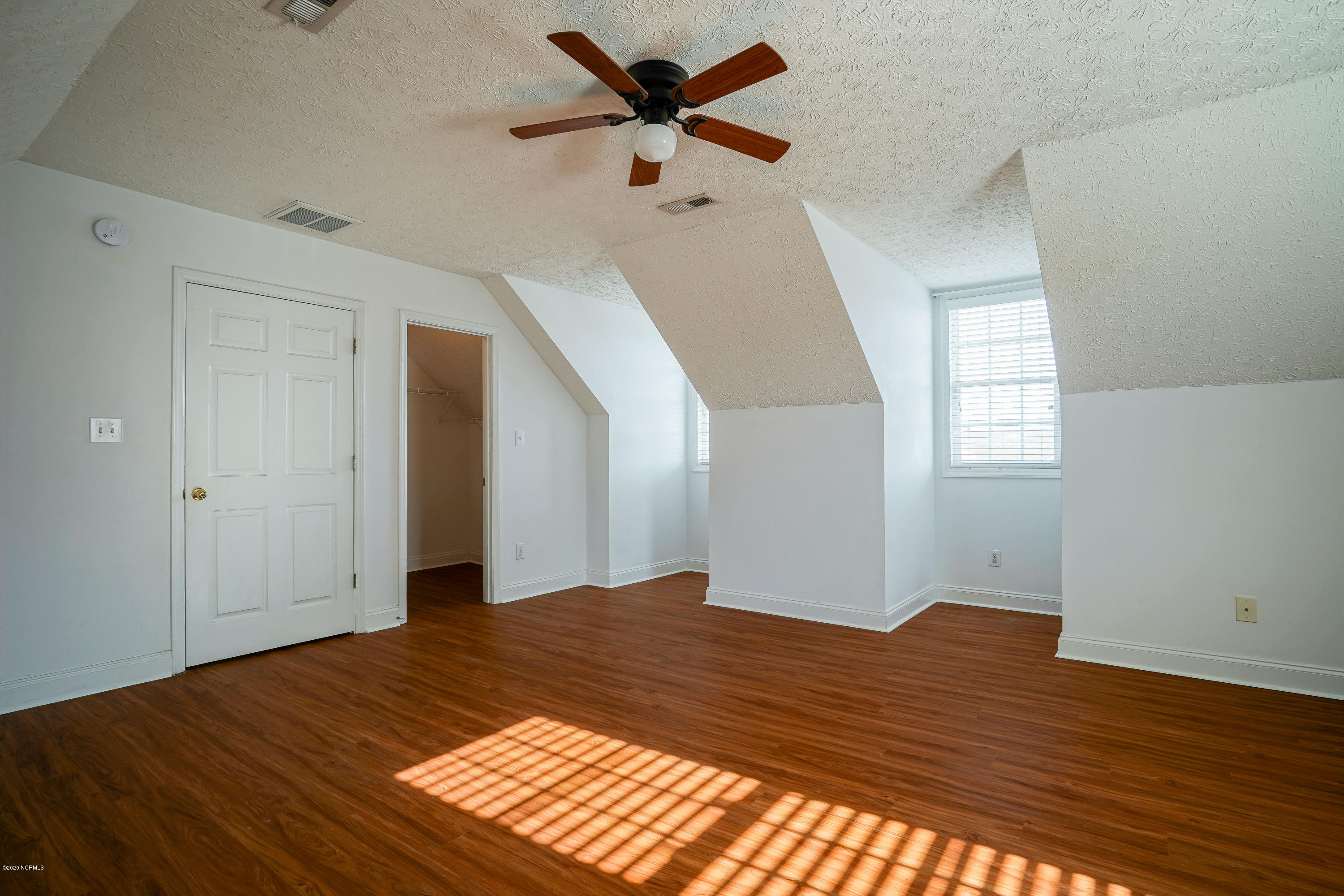 225 Rutledge Avenue Beaufort, NC 28516 - Photo 20 of 33 4th Bedroom or Bonus Room with Closet