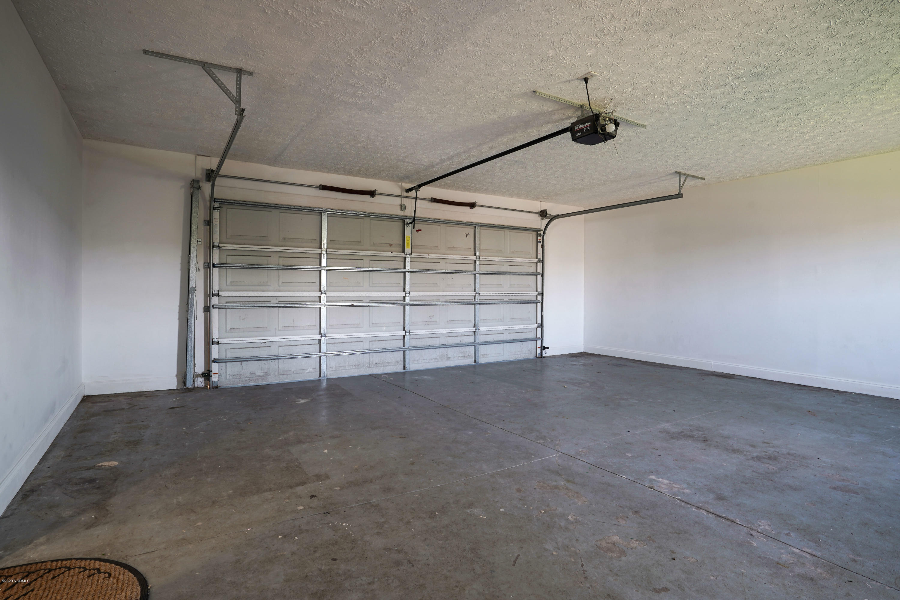 225 Rutledge Avenue Beaufort, NC 28516 - Photo 22 of 33 Large Double Garage