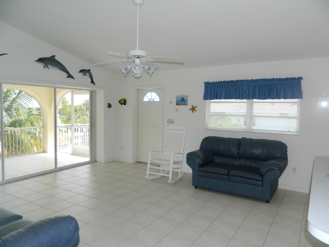 29534 Ranger Avenue Big Pine Key, FL 33043 - Photo 15 of 28 Living Area