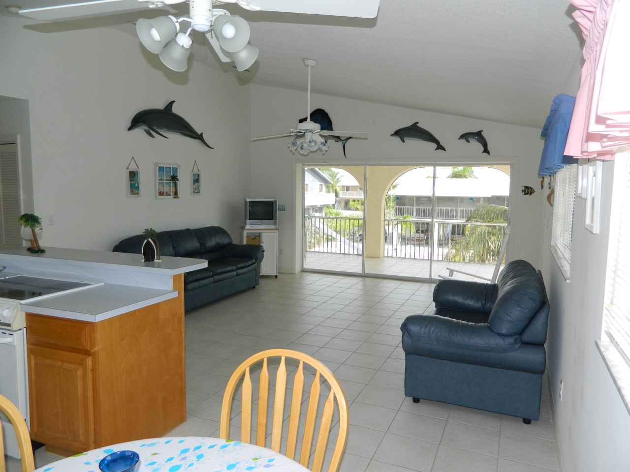 29534 Ranger Avenue Big Pine Key, FL 33043 - Photo 17 of 28 Living Area