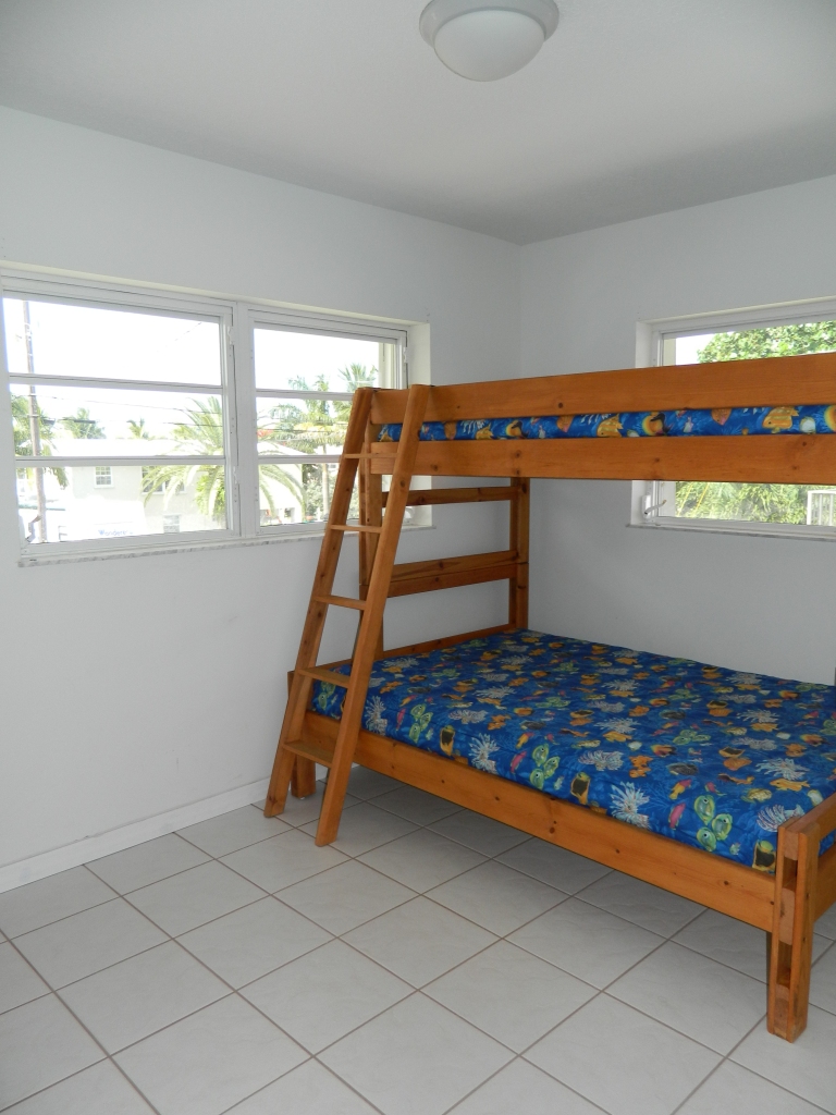 29534 Ranger Avenue Big Pine Key, FL 33043 - Photo 18 of 28 Guest Bedroom