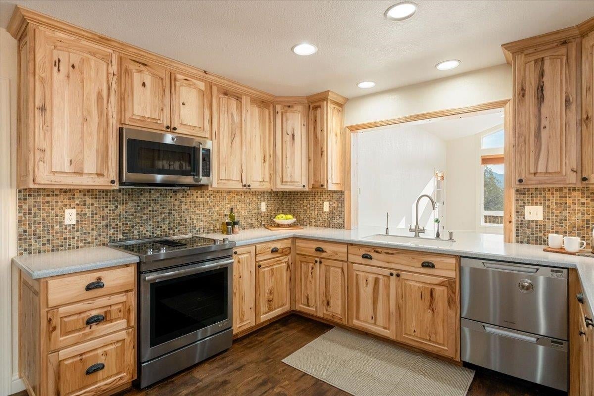 601 Outsen Road Yreka, CA 96097 - Photo 10 of 46 Gallery Image 10