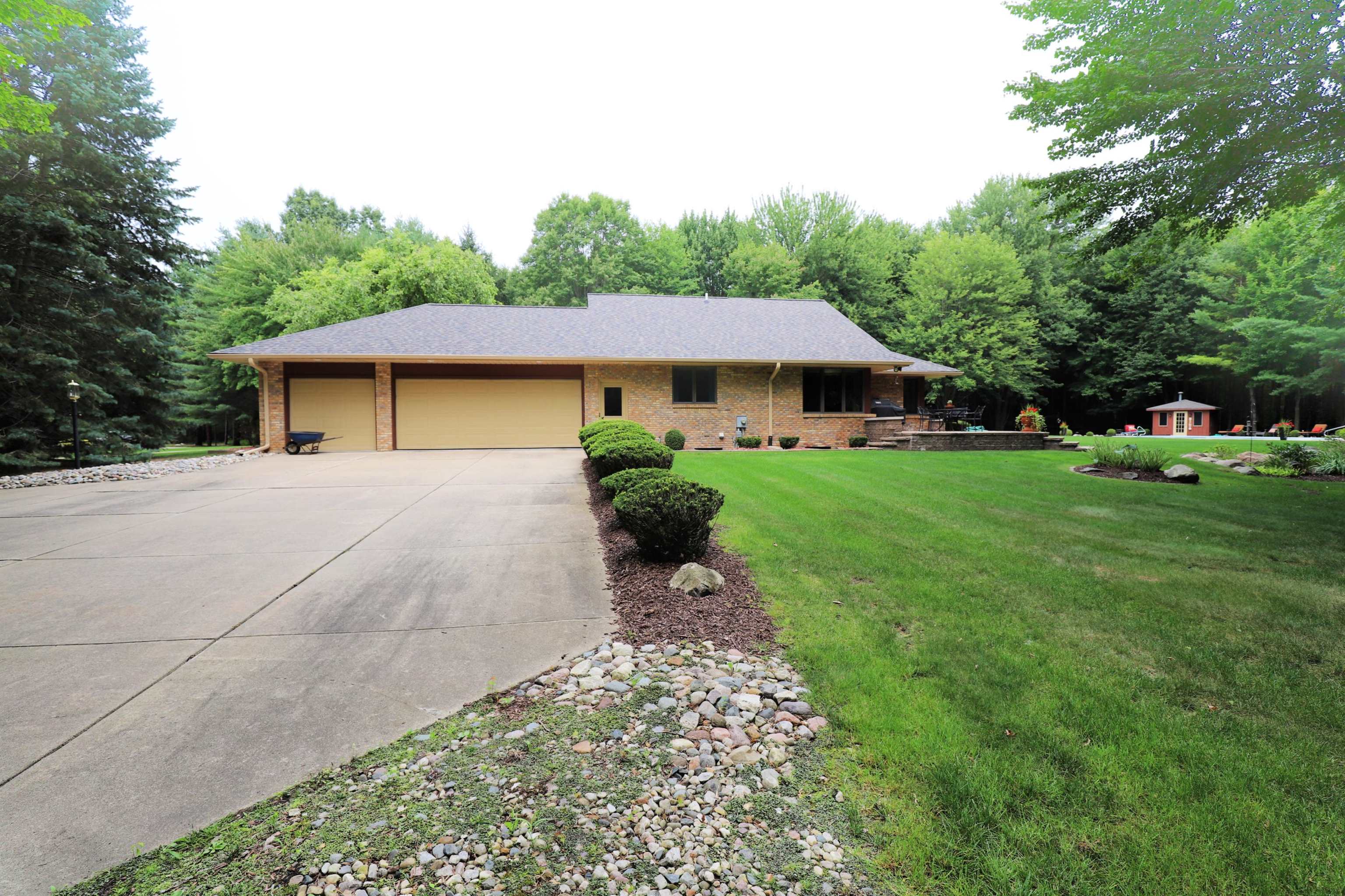 7370 North Seymour Road Flushing, MI 48433 - Photo 25 of 45 50137606-989ca030-8460-44b0-a826-72b82ebebd0a.JPG