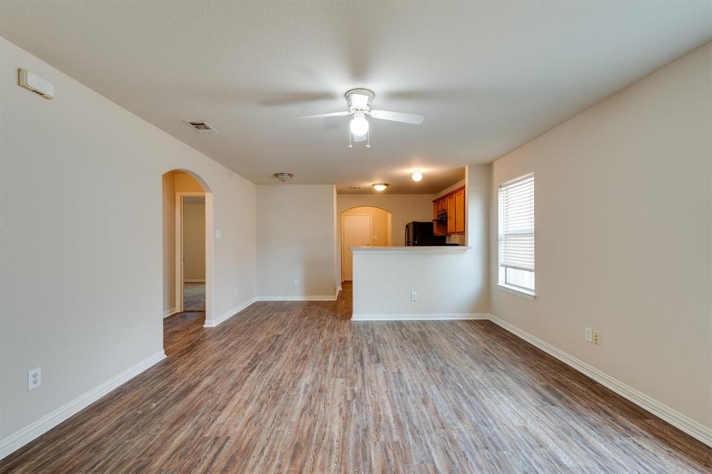 121 Cliff Height Circle Dallas, TX 75241 - Photo 9 of 25