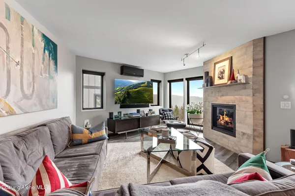 $1,425,000 | 185 Crystal Springs Road, Unit 604, Sandpoint, ID 83864