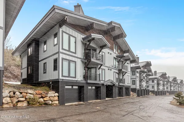 $1,425,000 | 185 Crystal Springs Road, Unit 604, Sandpoint, ID 83864