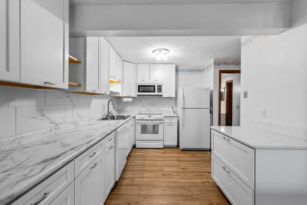 $280,000 | 5683 West Bavarian Pass, Fridley, MN 55432