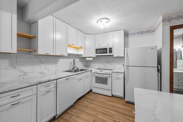 $280,000 | 5683 West Bavarian Pass, Fridley, MN 55432