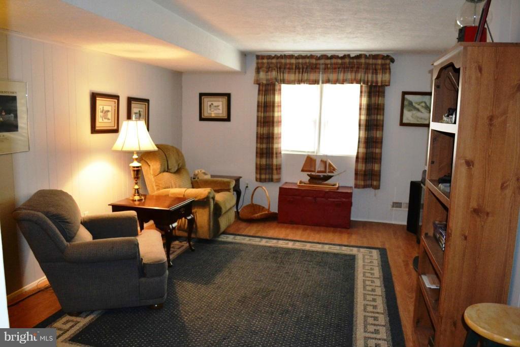 1120 Ryegate Road Baltimore, MD 21286 - Photo 19 of 29 Family Room