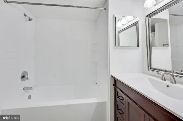 $1,800 | 6300 Stevenson Avenue, Unit 120, Alexandria, VA 22304