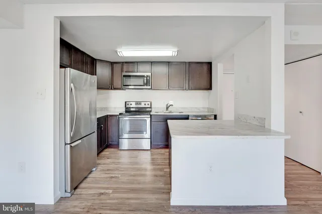 $1,800 | 6300 Stevenson Avenue, Unit 120, Alexandria, VA 22304