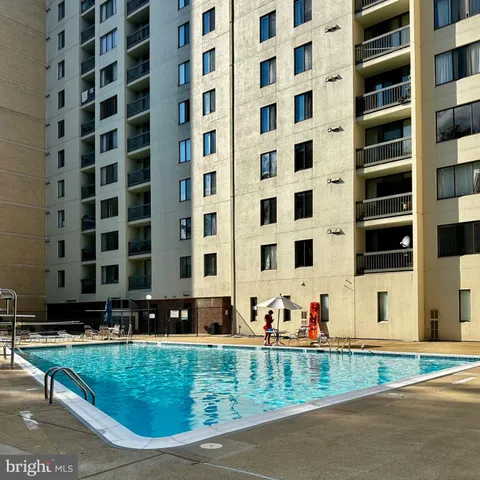 $1,800 | 6300 Stevenson Avenue, Unit 120, Alexandria, VA 22304