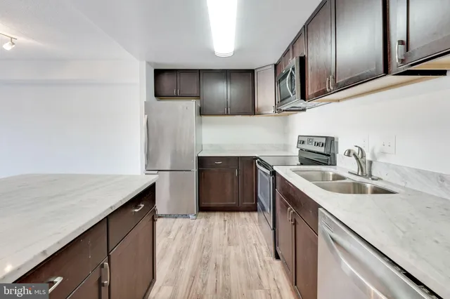 $1,800 | 6300 Stevenson Avenue, Unit 120, Alexandria, VA 22304