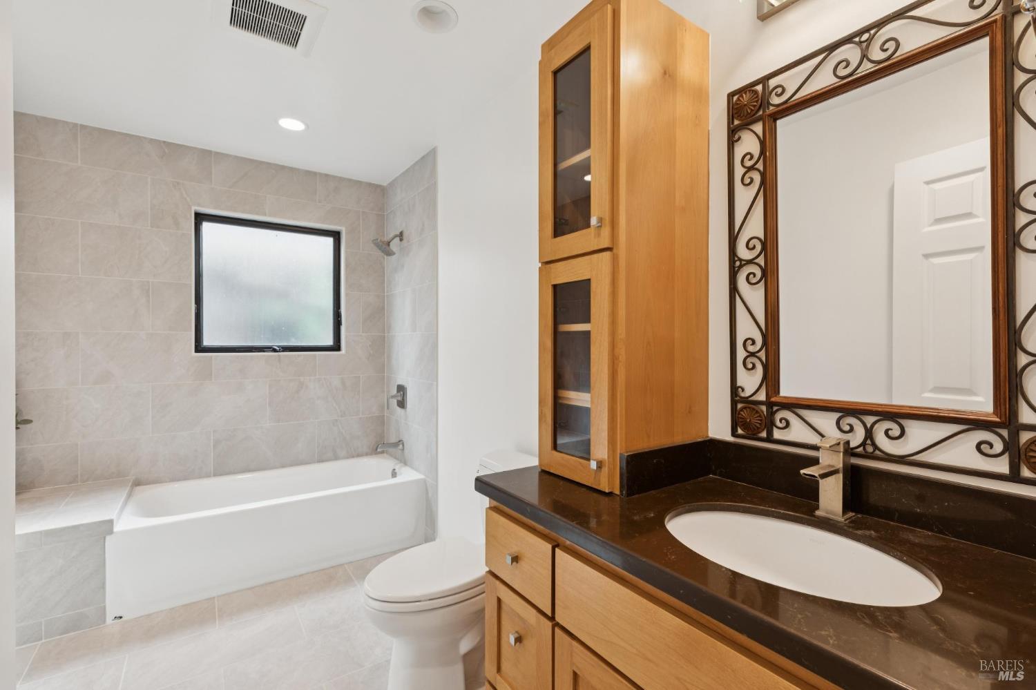 19060 Robinson Road Sonoma, CA 95476 - Photo 18 of 37 Gallery Image 18