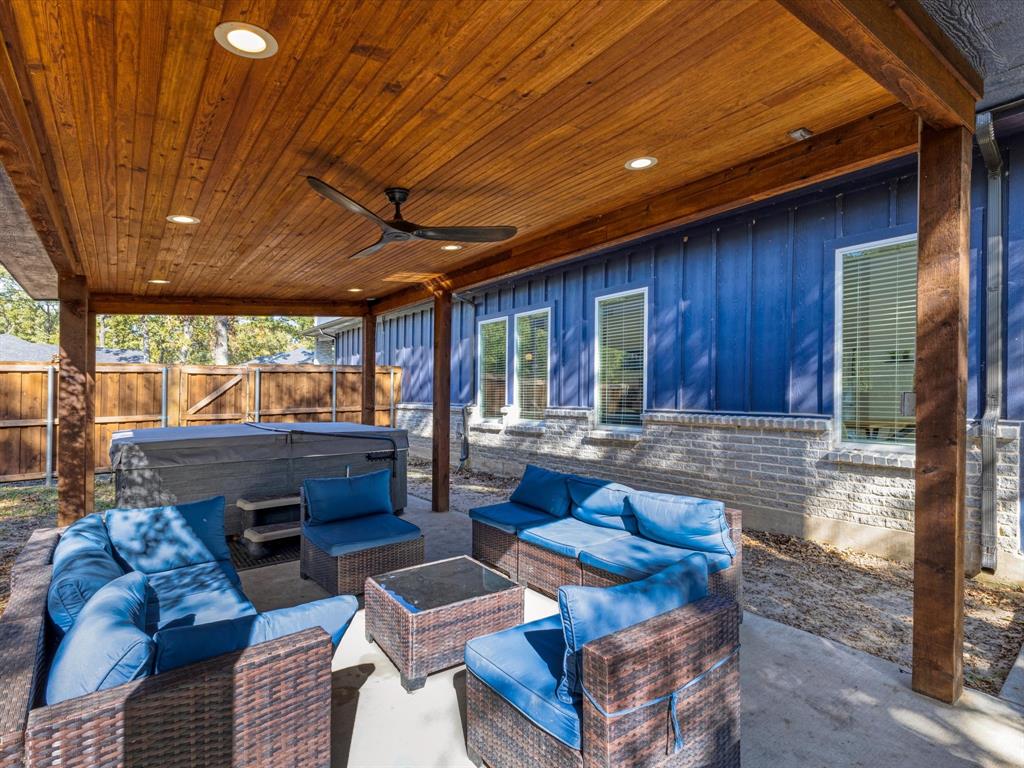 6221 Inca Drive Mabank, TX 75156 - Photo 26 of 35 a outdoor space with patio furniture