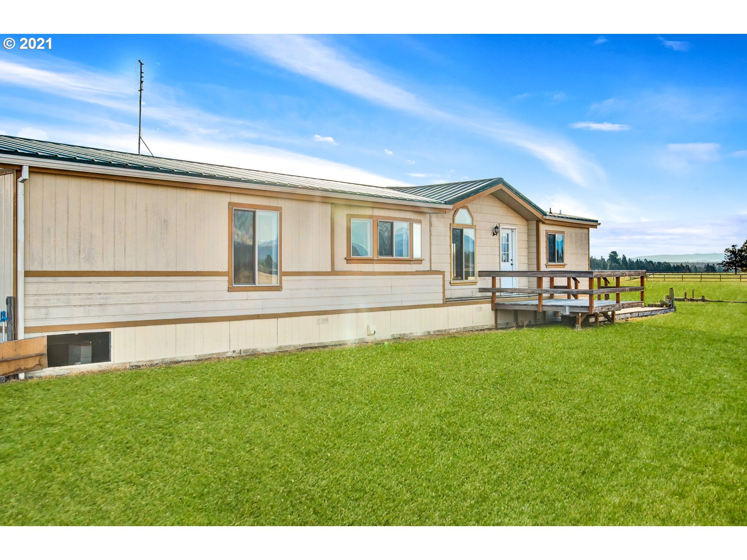 68598 George Cyrus Road Sisters, OR 97759 - Photo 3 of 21 Gallery Image 3