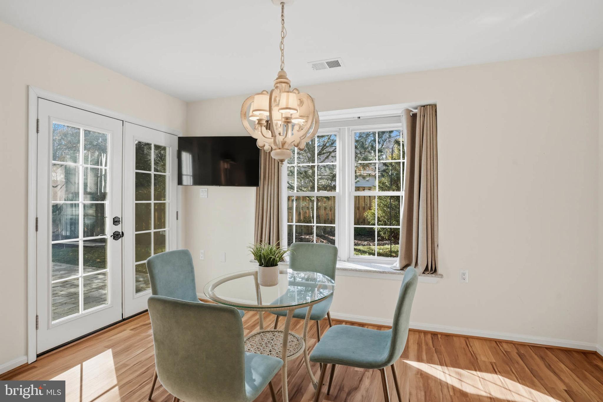 847 Woodmont Road Annapolis, MD 21401 - Photo 19 of 39 Everyday Dining