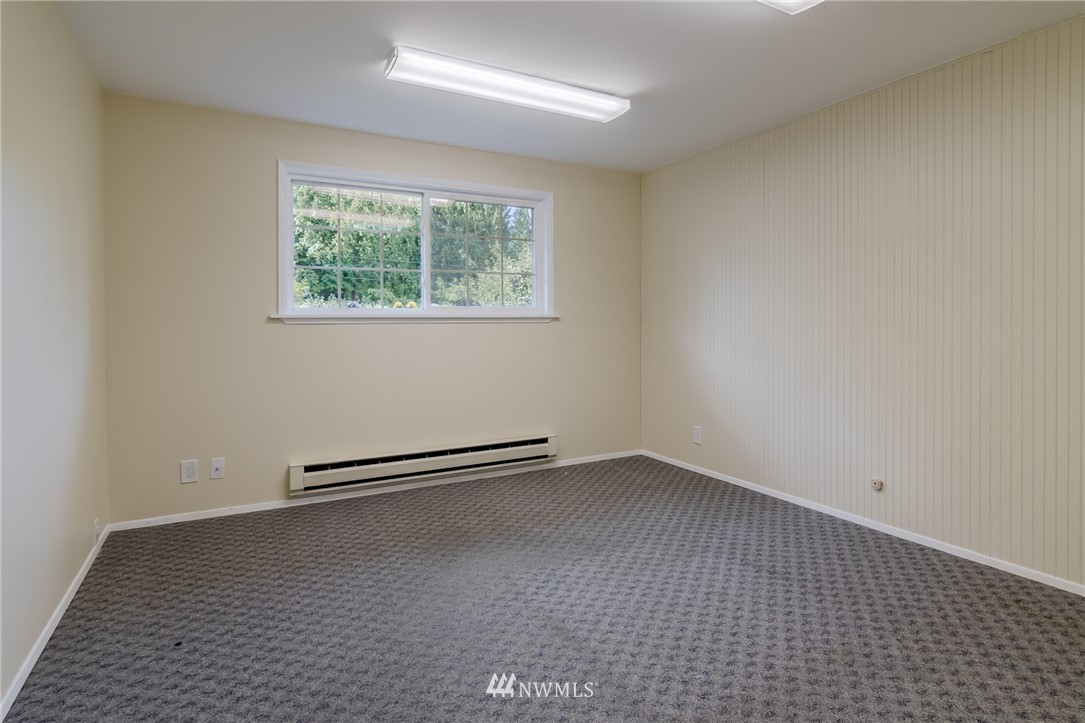 18845 Southeast 213th Street Renton, WA 98058 - Photo 11 of 24