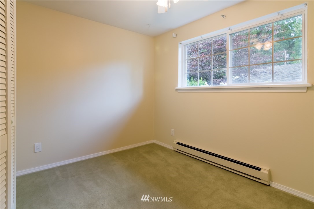 18845 Southeast 213th Street Renton, WA 98058 - Photo 9 of 24